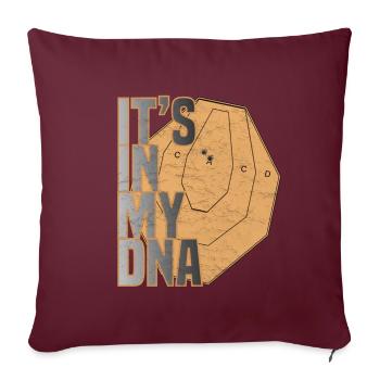 IPSC - Es ist in meiner DNA - Sofakissenbezug 45 x 45 cm - Burgunderrot - Vorne
