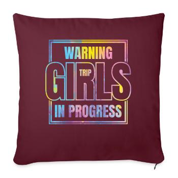 Attention Girls Trip en cours - Housse de coussin décorative 45 x 45 cm - bordeaux - Devant
