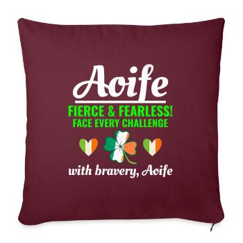 Drôle de fille irlandaise Nom Aoife, bravoure intrépide - Housse de coussin décorative 45 x 45 cm - bordeaux - Devant