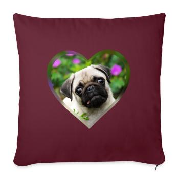 chien drôle chiot carlin portrait photo avec le coeur - Housse de coussin décorative 45 x 45 cm - bordeaux - Devant