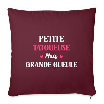 Petite Tatoueuse mais grande gueule - Housse de coussin décorative 45 x 45 cm - bordeaux - Devant