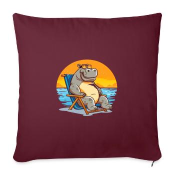 Hippopotame prenant un bain de soleil dans une chaise longue - Housse de coussin décorative 45 x 45 cm - bordeaux - Devant