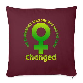 Elle s’est souvenue de qui elle était et le jeu a changé - Housse de coussin décorative 45 x 45 cm - bordeaux - Devant