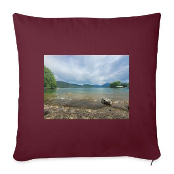 Die Ruhe am See genießen - Sofakissenbezug 45 x 45 cm - Burgunderrot - Vorne