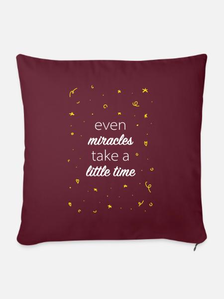 Miracles ahead - Sofakissenbezug 45 x 45 cm - Burgunderrot