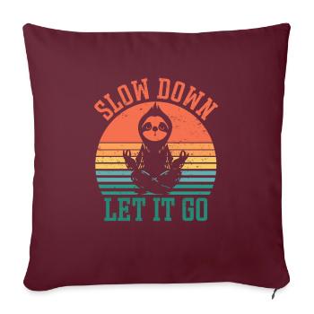 Slow Down Let it go Sloth - Sofakissenbezug 45 x 45 cm - Burgunderrot - Vorne