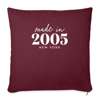Made 2005 in New York. Cute Birthday Party - Sofakissenbezug 45 x 45 cm - Burgunderrot - Vorne