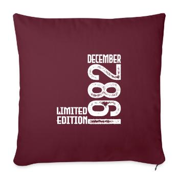 Geburtstagsgeschenk Dezember 1982. Dezember 1982. - Sofakissenbezug 45 x 45 cm - Burgunderrot - Vorne