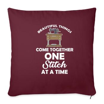 De belles choses s’assemblent point par point. - Housse de coussin décorative 45 x 45 cm - bordeaux - Devant