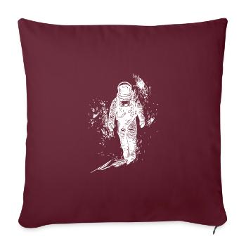 Un astronaute solitaire marche dans le désert de poussière lunaire - Housse de coussin décorative 45 x 45 cm - bordeaux - Devant