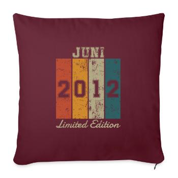 Date de naissance: Juin 2012 - Limited Edition Retro - Housse de coussin décorative 45 x 45 cm - bordeaux - Devant