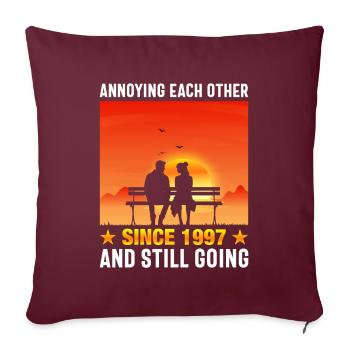 Relation Mariage Anniversaire - se taquiner depuis 1997 - Housse de coussin décorative 45 x 45 cm - bordeaux - Devant