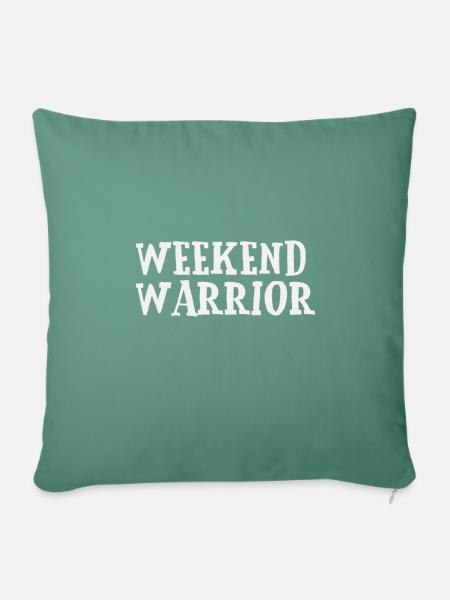 Weekend Warrior - Sofakissenbezug 45 x 45 cm - Tanngrün