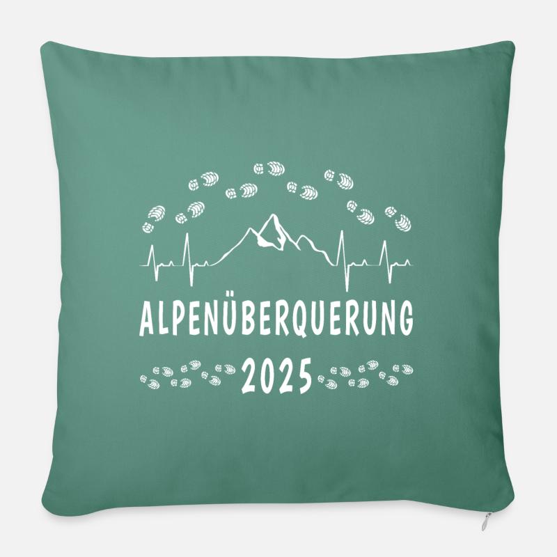 Alpenüberquerung 2025 Fernwanderung - Sofakissenbezug 45 x 45 cm - Tanngrün