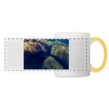 Petit poisson bleu solitaire - Mug panoramique contrasté et blanc - blanc/jaune - Devant