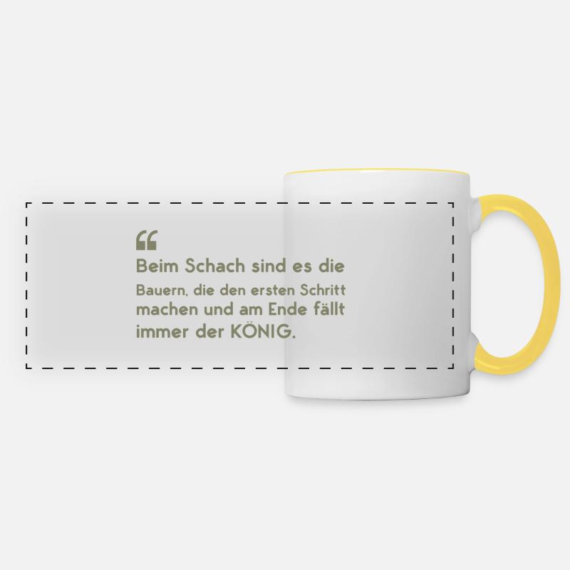 Lustige Sprüche Bauer vs. König - Panoramatasse - Weiß/Gelb
