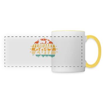Geboren im Februar 2017 - Geburtstagsgeschenk - Panoramatasse - Weiß/Gelb - Vorne