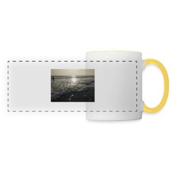 Mer, plage, vague, surf - Mug panoramique contrasté et blanc - blanc/jaune - Devant