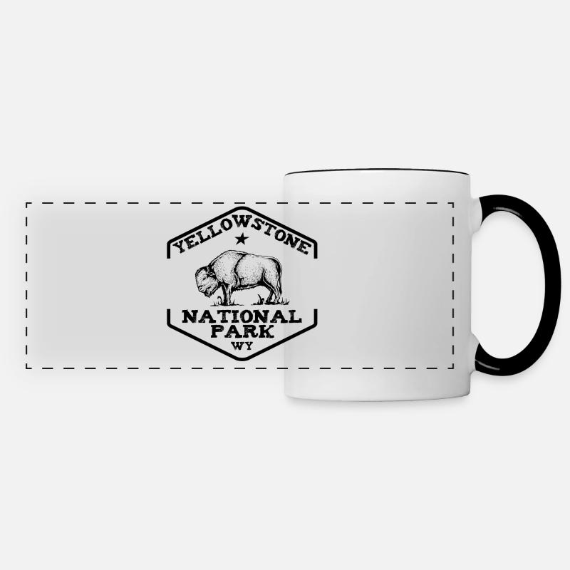 Yellowstone NP black bison - Panoramic Mug - white/black