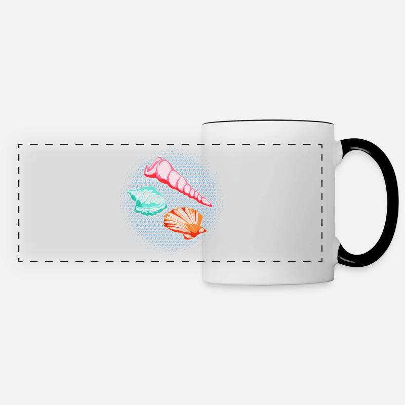 Shells Sea and Sand Beach Vacation Lover Novelty - Panoramatasse - Weiß/Schwarz