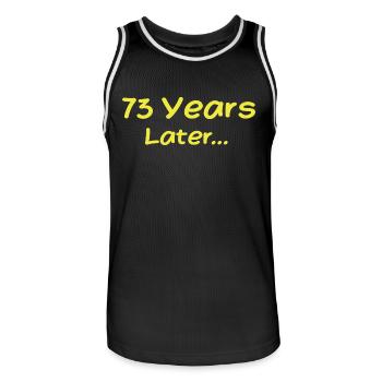 73 Jahre später Lustige Geburtstagsgeschenke, 73. Geburtstag - Männer Basketball-Trikot - Schwarz/Weiß - Vorne - AI Model Male 185 dark (185cm)