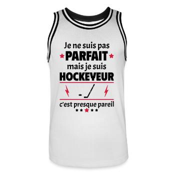 Pas parfait mais hockeyeur, fête des pères, noël - Maillot de basket Homme - blanc/noir - Devant - AI Model Male 185 dark (185cm)