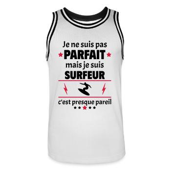 Pas parfait mais surfeur, fête des pères, noël - Maillot de basket Homme - blanc/noir - Devant - AI Model Male 185 dark (185cm)