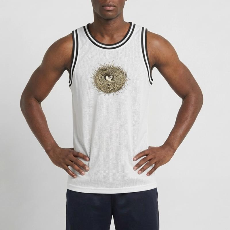 Vogelnest oder Osternest mit drei Vogel Eier Männer Basketball-Trikot