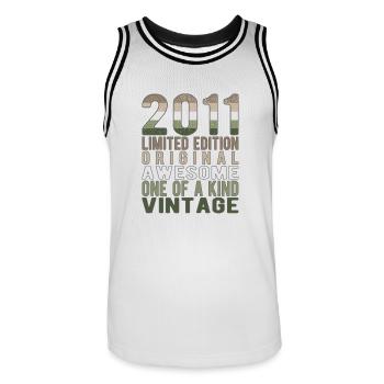Limited Edition seit 2011 Geburtstag Vintage 2011 - Männer Basketball-Trikot - Weiß/Schwarz - Vorne - AI Model Male 185 dark (185cm)