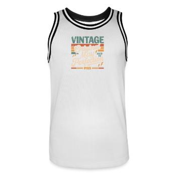 Millésime mai 1985 – Perfection pendant 41 ans - Maillot de basket Homme - blanc/noir - Devant - AI Model Male 185 dark (185cm)