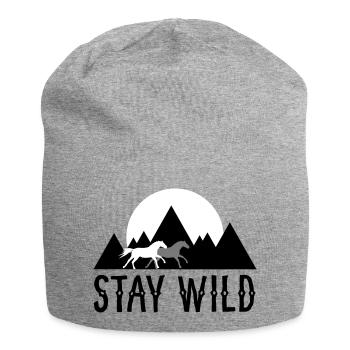 STAY WILD - Pferde vor Bergen und Sonnenuntergang - Jersey-Beanie - Grau meliert - Vorne