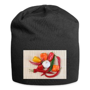 Bunte Chilischoten und Knoblauch - Jersey-Beanie - Schwarz - Vorne