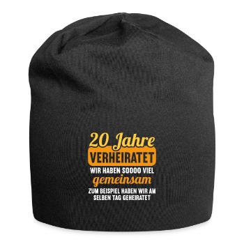 Wir haben viel gemeinsam 20.Hochzeitstag - Jersey-Beanie - Schwarz - Vorne