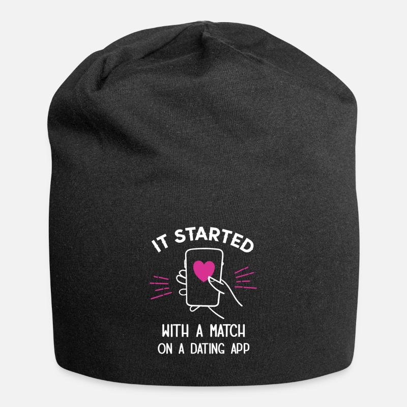 IT STARTED WITH A MATCH ON A DATING APP Liebespaar - Jersey-Beanie - Schwarz