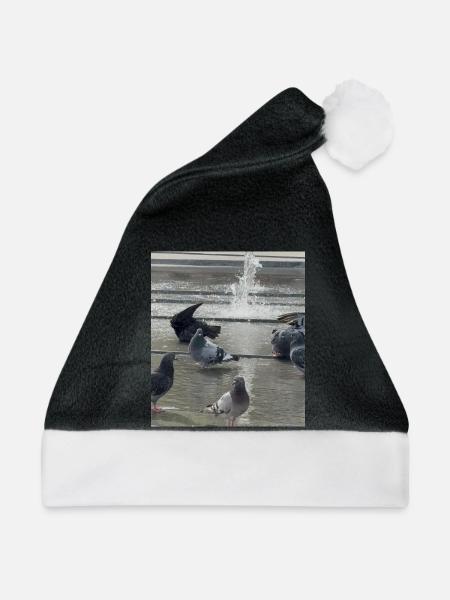 Taubenliebe am Brunnen - Weihnachtsmütze - Schwarz/Weiß
