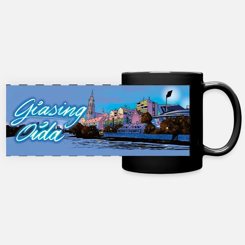 Giasing Oida - Panorama-Tasse farbig - Schwarz