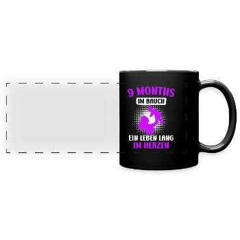 9 Monate im Bauch - ein Leben lang im Herzen - Panorama-Tasse farbig - Schwarz - Vorne