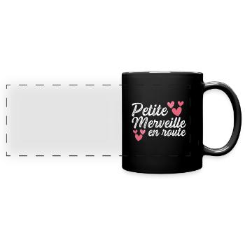 Petite Merveille En Route Future Grossesse Cadeau - Mug panoramique uni - noir - Devant