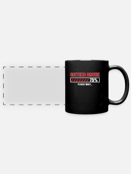 getting drunk - Panorama-Tasse farbig - Schwarz