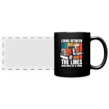 Leben zwischen den Zeilen Trucker Legends Lover - Panorama-Tasse farbig - Schwarz - Vorne