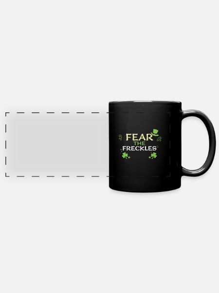 Fear The Freckles - Panorama-Tasse farbig - Schwarz
