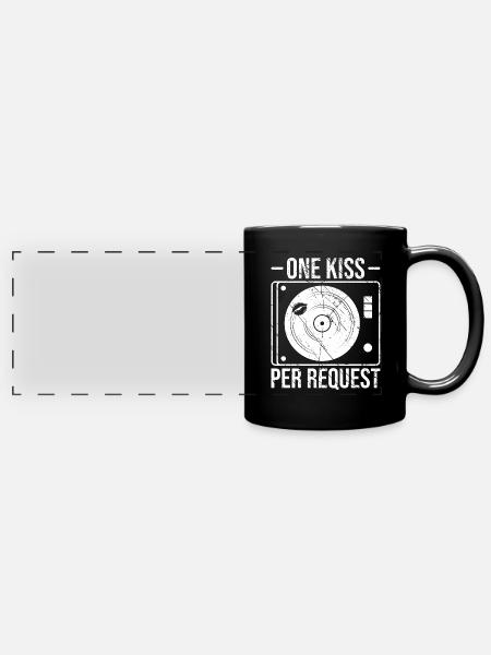 dj - Panorama-Tasse farbig - Schwarz