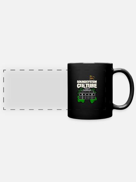 Soundsystem Culture - Panorama-Tasse farbig - Schwarz