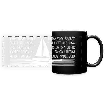 Radio maritime de l’alphabet de l’OTAN avec voilier blanc - Mug panoramique uni - noir - Devant