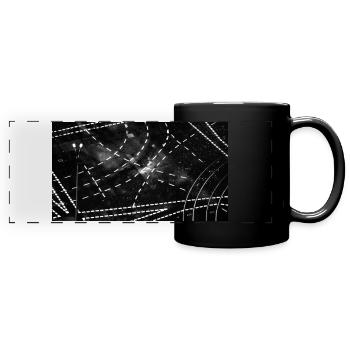 Space Traffic - Panorama-Tasse farbig - Schwarz - Vorne