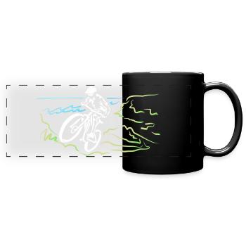 Mountainbiken an der Küste - Panorama-Tasse farbig - Schwarz - Vorne