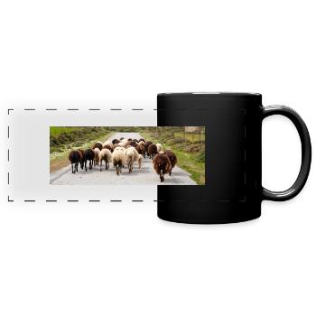Chèvre de montagne dans le parc national Parc de l’île de Kos - Mug panoramique uni - noir - Devant