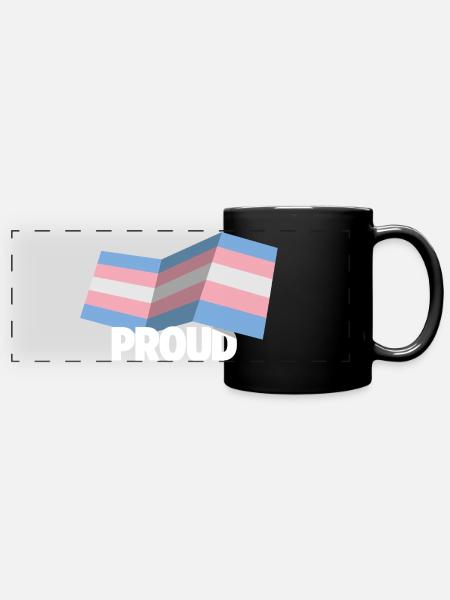 PROUD 2025 Trans - Panorama-Tasse farbig - Schwarz