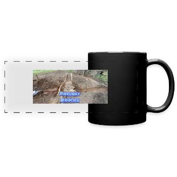 PROJEKT BRÜCKE - Panorama-Tasse farbig - Schwarz - Vorne