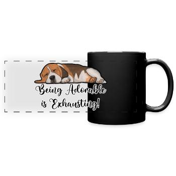 Beagle-Hund, der entzückend ist, ist anstrengend - Panorama-Tasse farbig - Schwarz - Vorne